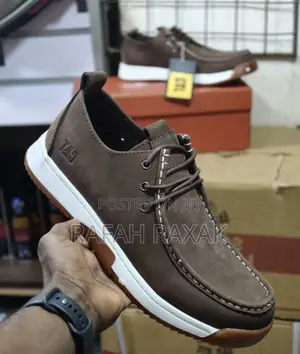 Men’s Classic Dark Brown CAT Casual Leather Moc-Toe Lace Up Shoes