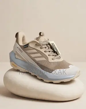 Men’s Light Brown Adidas Terrex Trailmaker GTX Outdoor Hiking Sneakers
