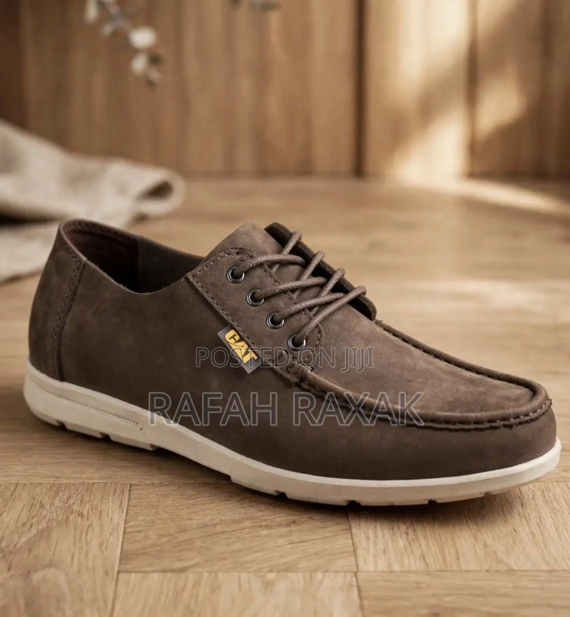 CAT Easy Low-Cut Lace Up Leather Shoes