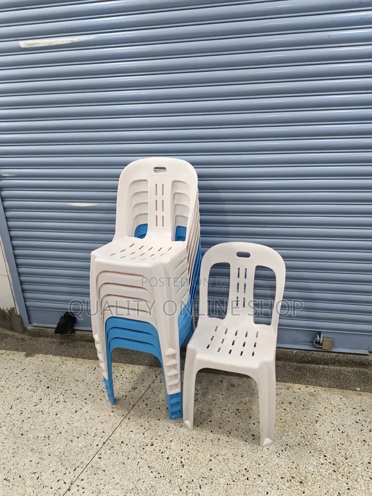 Facet Armless Plastic Chairs Plastic Chairs for Bars and Church