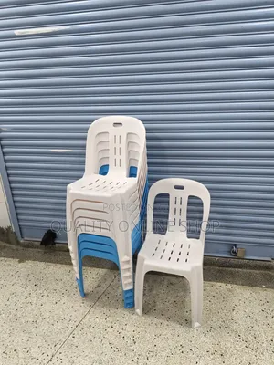 Facet Armless Plastic Chairs Plastic Chairs for Bars and Church