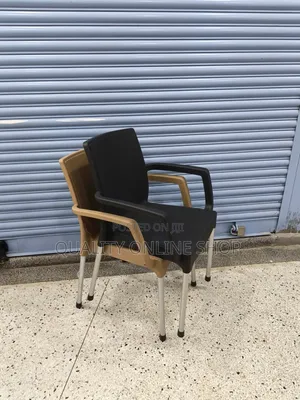 1pcs Zenith Dining Plastic Chairs Plastic Chairs