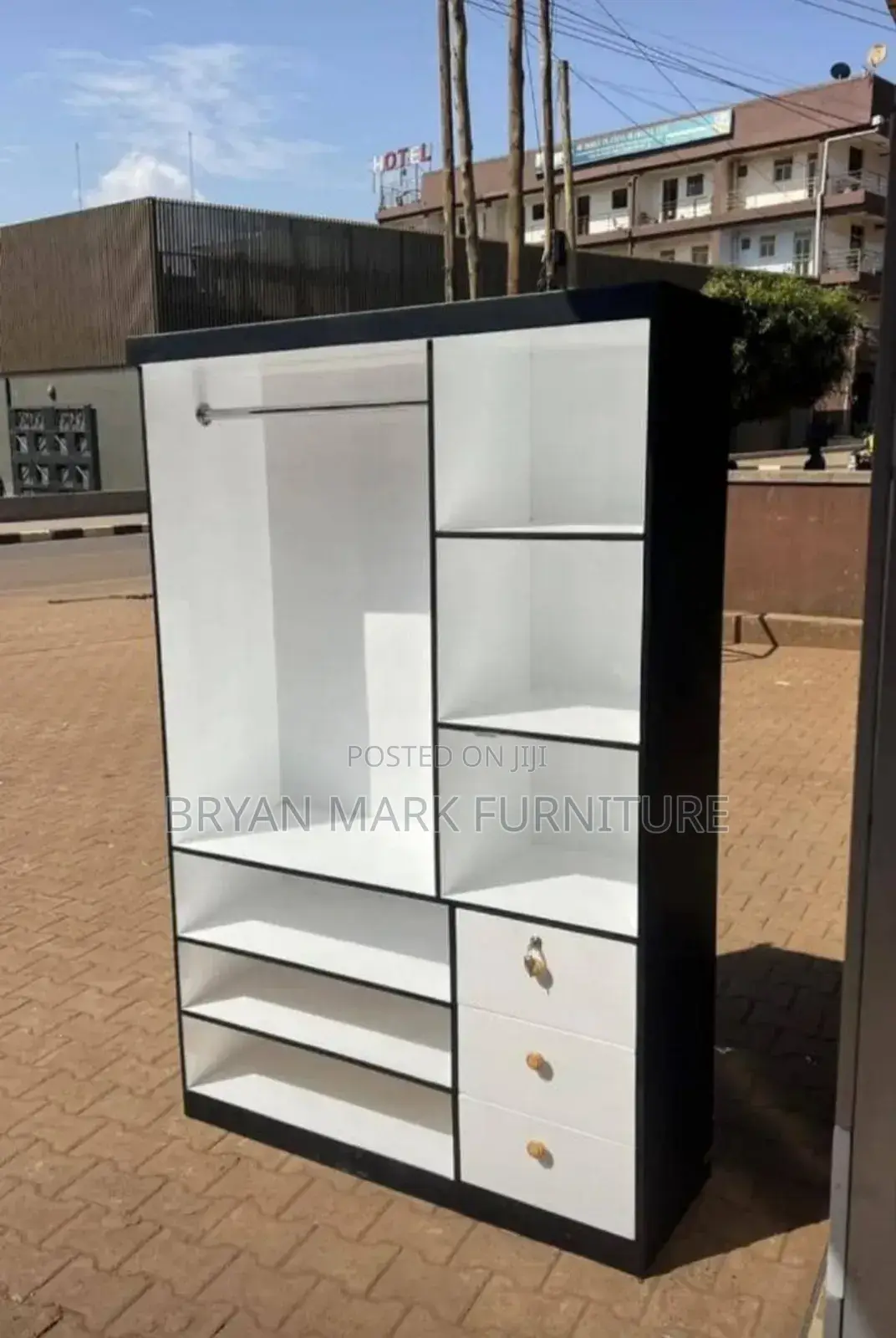 Open Wadrobe Dresser