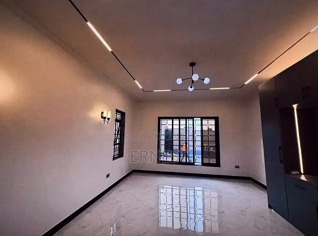 4bdrm House in Kira for sale