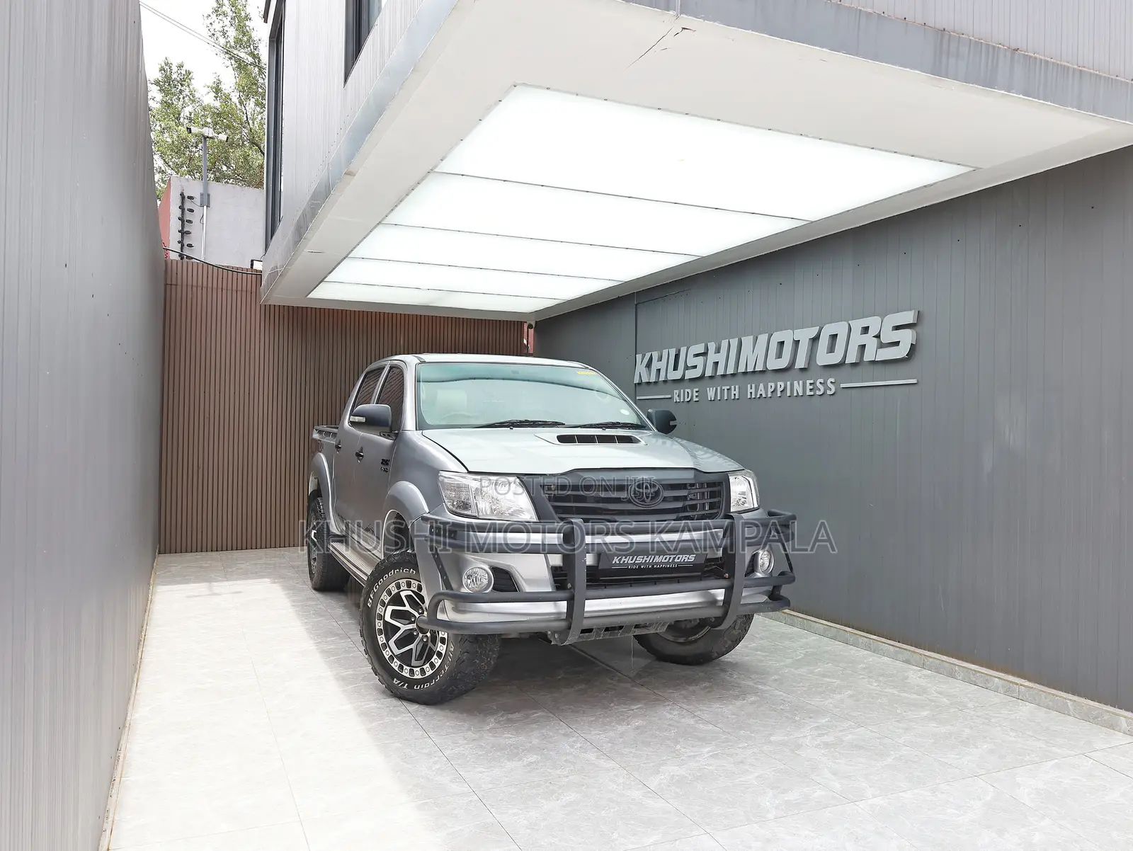 Toyota Hilux 2010 Gray