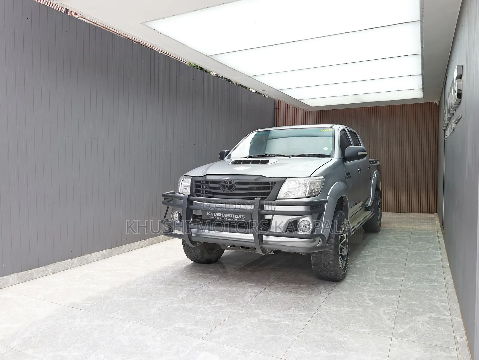 Toyota Hilux 2010 Gray