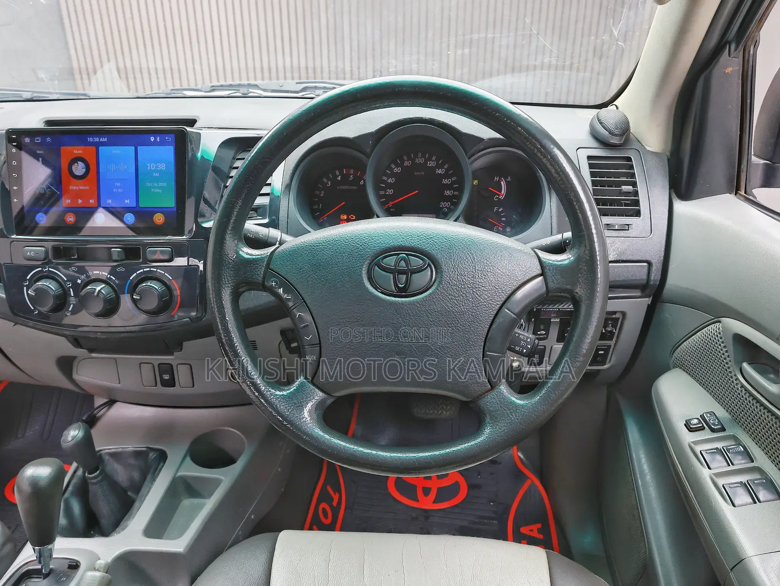 Toyota Hilux 2010 Gray
