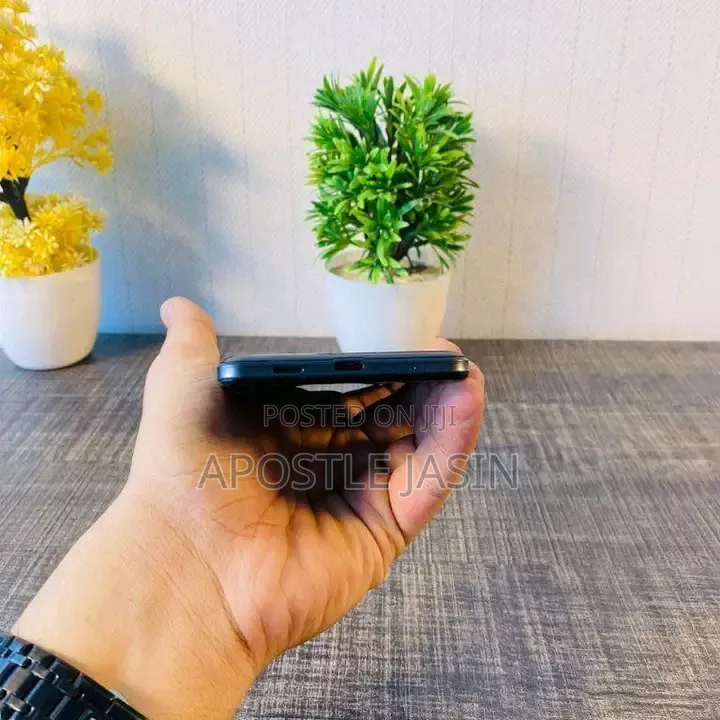 Sharp Aquos Zero 128 GB Black