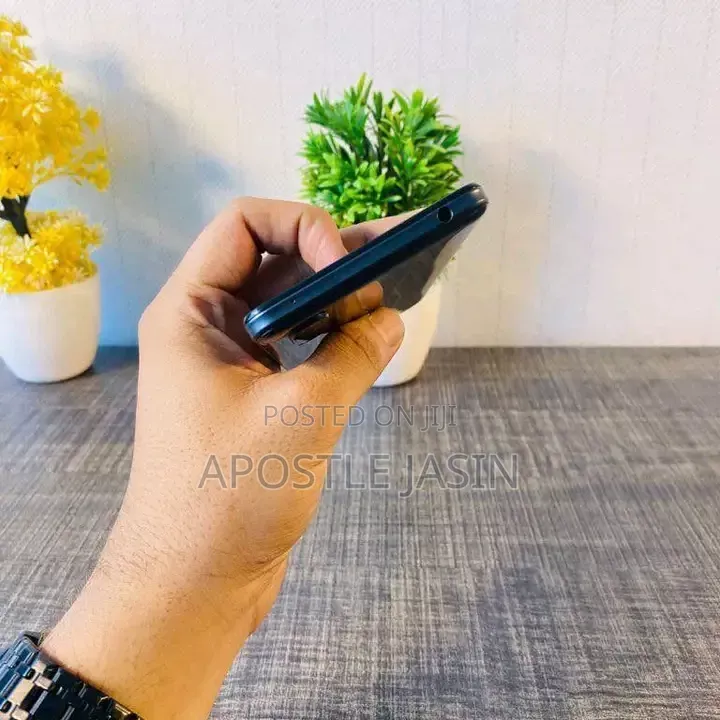 Sharp Aquos Zero 128 GB Black