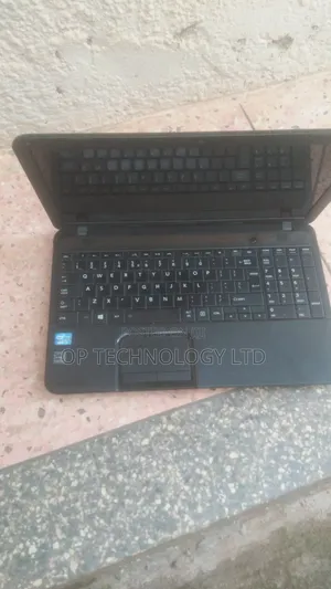 Laptop Toshiba Satellite C50A 2GB Intel HDD 128GB
