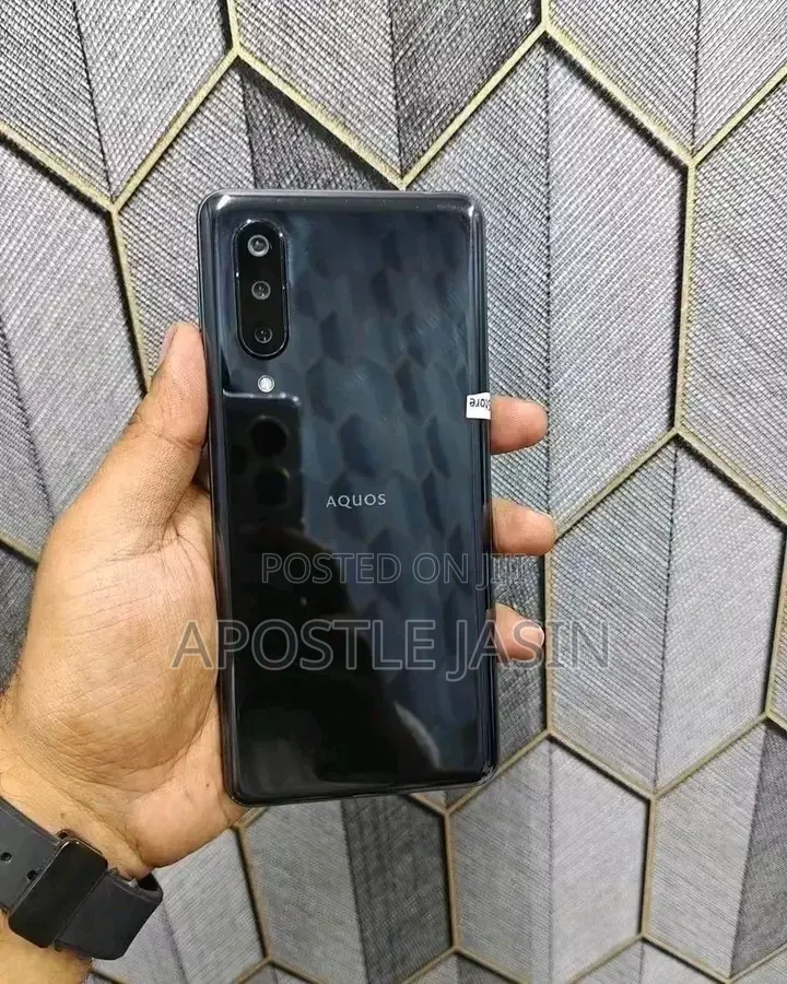 Sharp Aquos Zero 128 GB Black