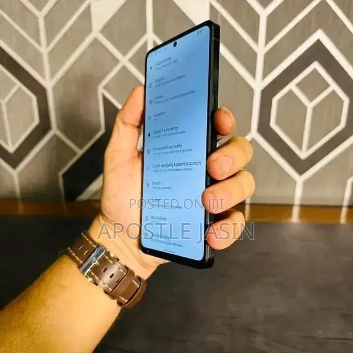 Sharp Aquos R7 256 GB Black