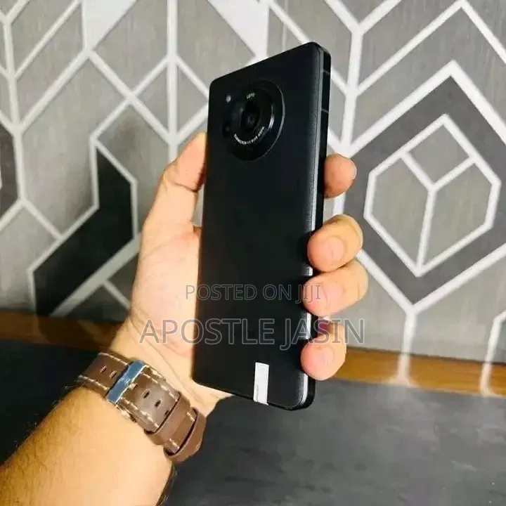 Sharp Aquos R7 256 GB Black