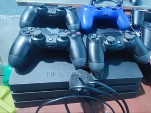 Playstation 4 Pro, It Has 4controllers 15games