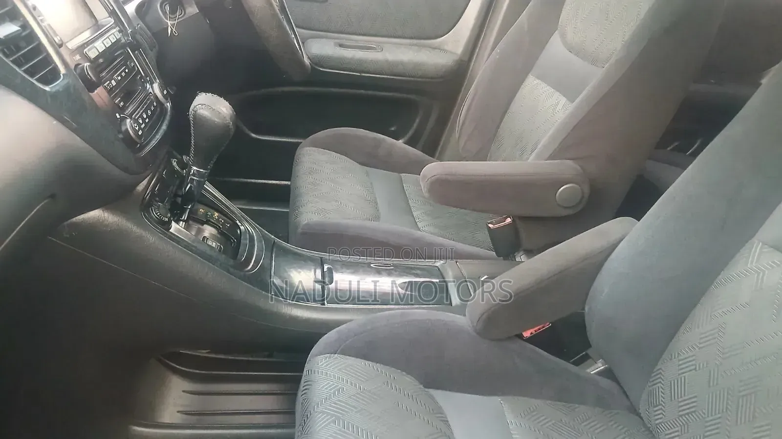 Toyota Kluger 2004 Silver
