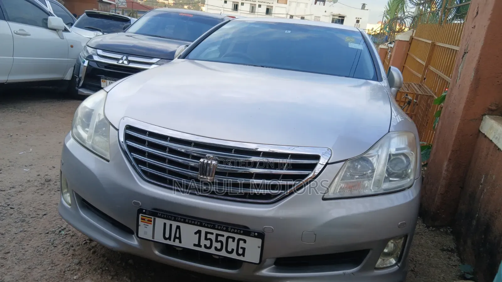 Toyota Crown 2010 Silver