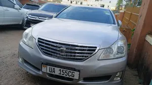 Toyota Crown 2010 Silver