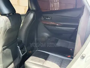 Toyota Harrier 2.0 2016 Silver