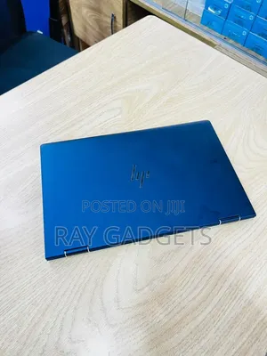 New Laptop HP Dragonfly G4 8GB Intel Core i5 SSD 256GB
