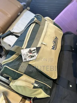Meixing Travel Duffel Bag in Khaki