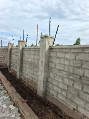 Electric Fence Wiring With 6 Line Brackets