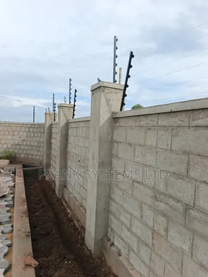 Electric Fence Wiring With 6 Line Brackets