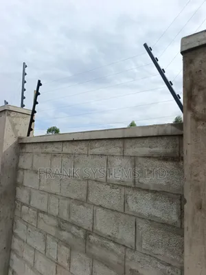 Electric Fence Wiring With 6 Line Brackets