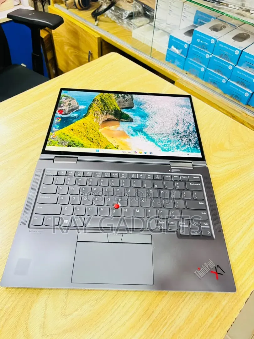New Laptop Lenovo ThinkPad X1 Yoga 16GB Intel Core i7 SSD 512GB