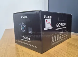 Canon R10 Camera With 18-45mm