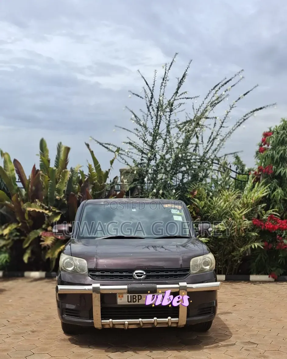 Toyota Rumion 1.5 FWD 2023 Maroon