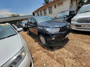 Toyota Hilux 2019 Black