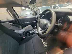 Toyota Hilux 2019 Black