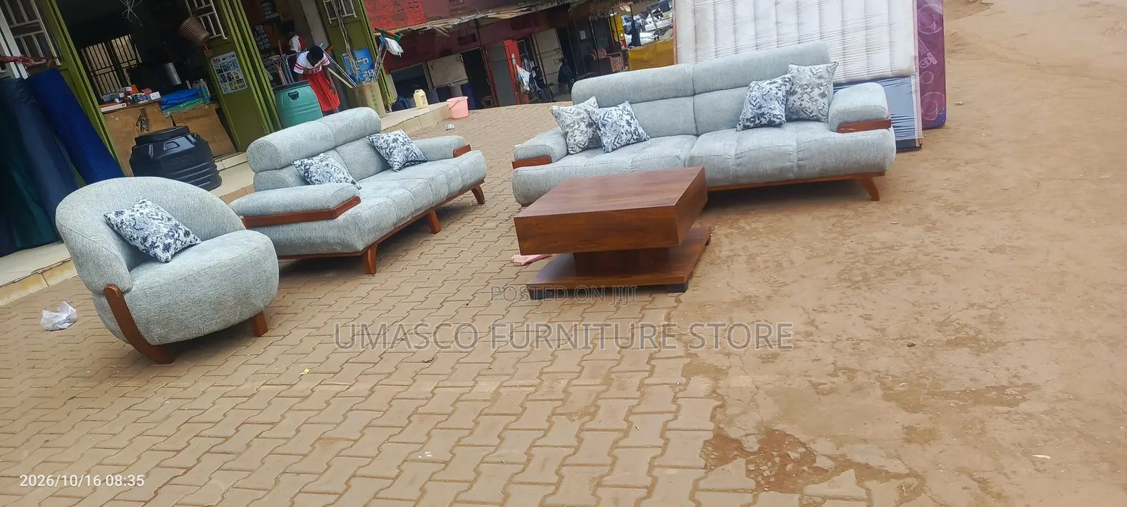 6 Seatsr Sofa