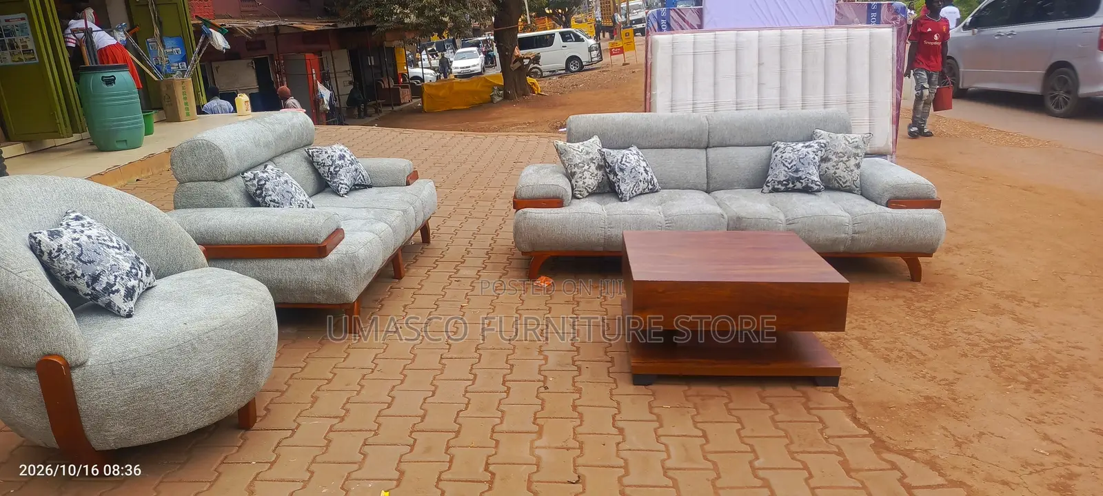 6 Seatsr Sofa