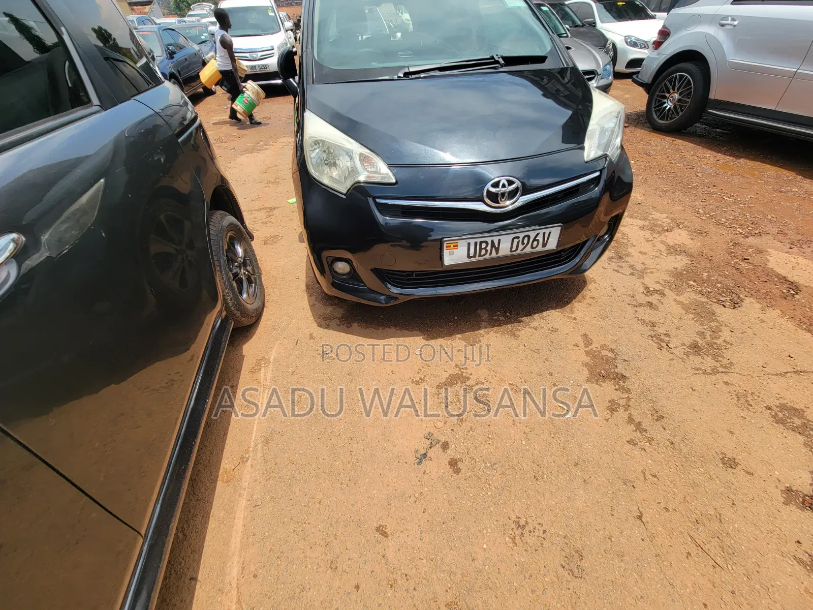 Toyota Ractis 2010 Black