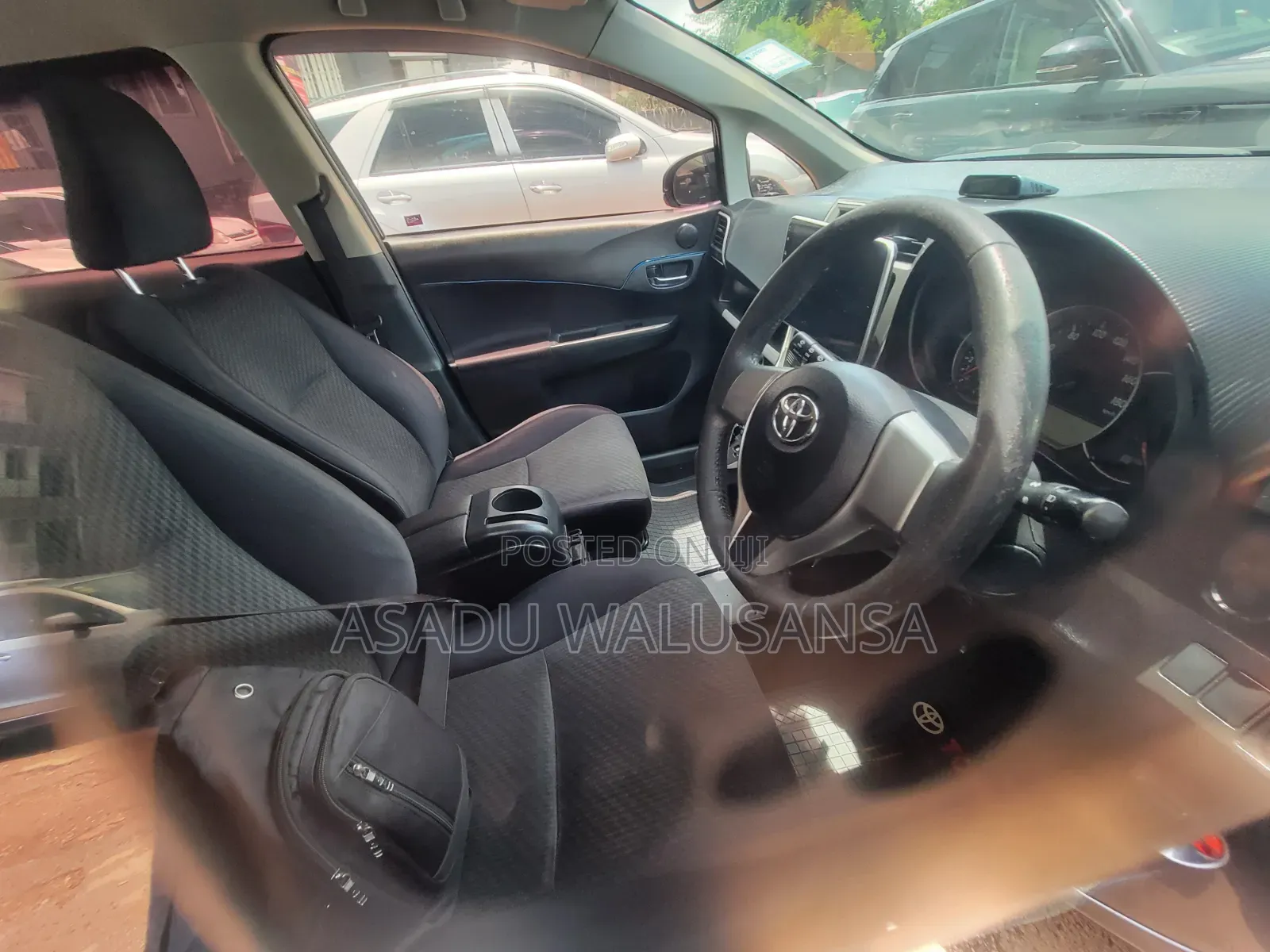 Toyota Ractis 2010 Black