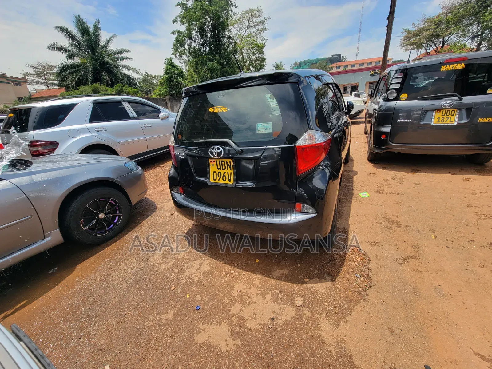 Toyota Ractis 2010 Black