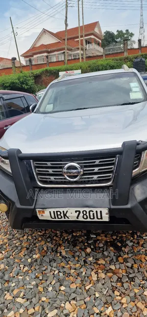 Nissan Navara 2.5 dCi Automatic 2008 Silver