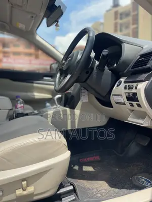 Subaru Outback 2010 White