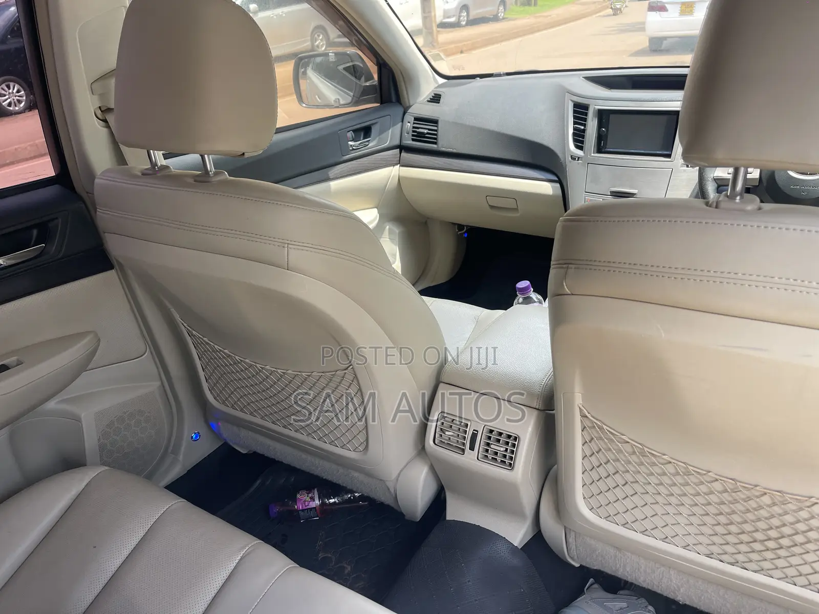 Subaru Outback 2010 White