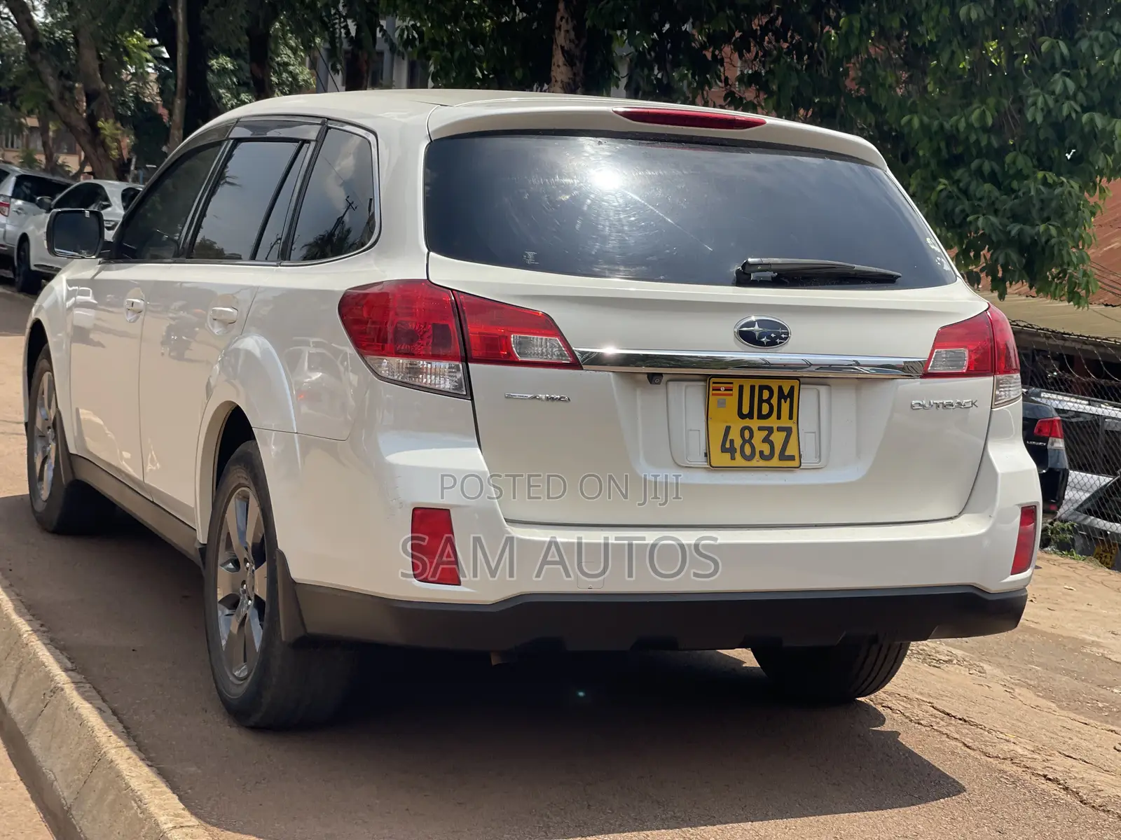Subaru Outback 2010 White