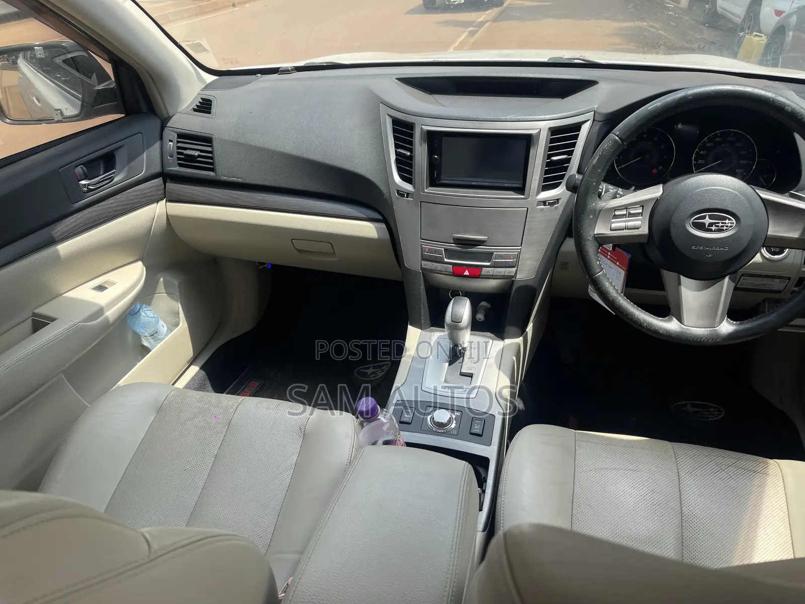 Subaru Outback 2010 White