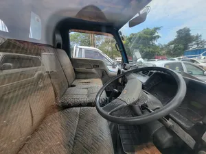 Mitsubishi Canter 1995 Blue