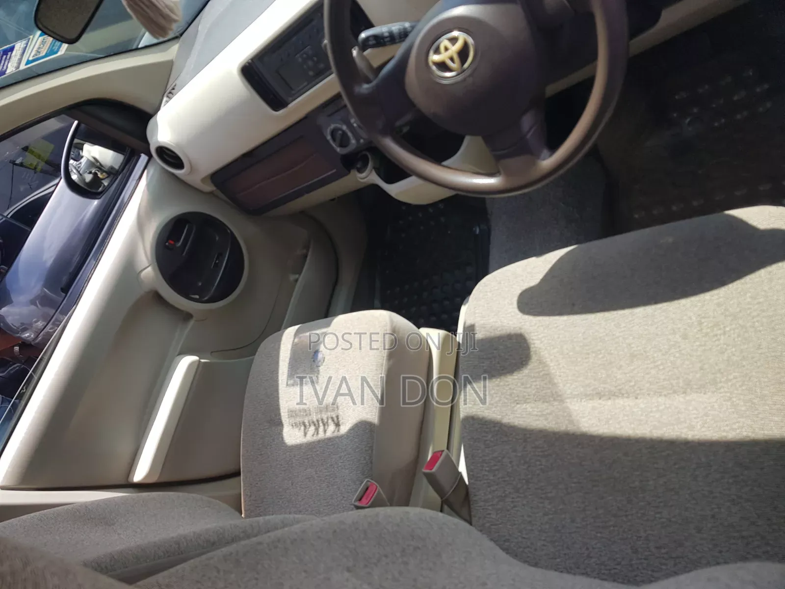 Toyota Passo 1.0 AWD 2014 Silver