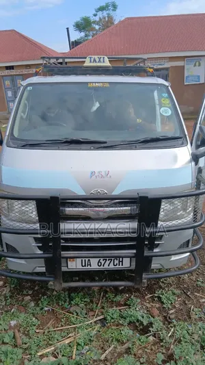 Toyota Grand HiAce 2002 Silver