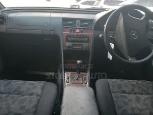 Mercedes-Benz 200 1997
