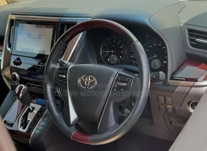 Toyota Alphard 2.5 Petrol AWD 2017 White