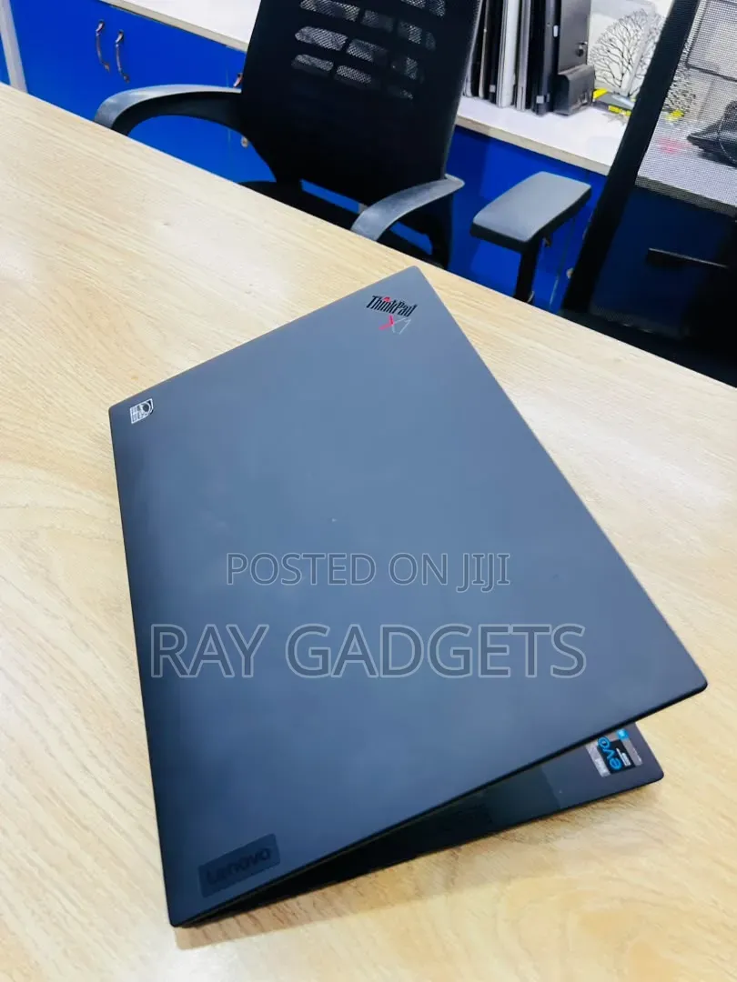 New Laptop Lenovo ThinkPad X1 Carbon 16GB Intel Core i5 SSD 512GB