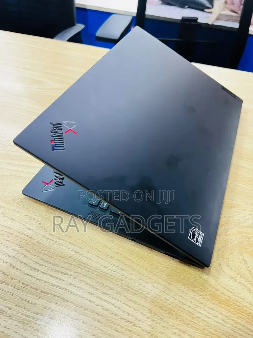 New Laptop Lenovo ThinkPad X1 Carbon 16GB Intel Core i5 SSD 512GB