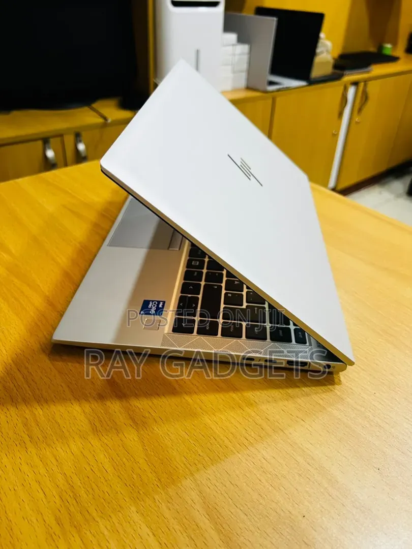 New Laptop HP EliteBook 840 G7 16GB Intel Core i5 SSD 256GB